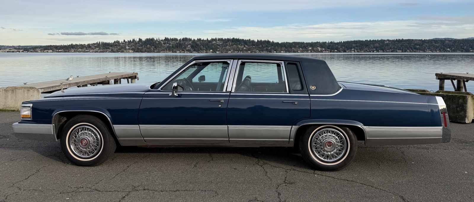Cadillac Brougham 1990