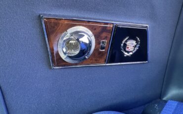 Cadillac-Brougham-1991-Sedan-28