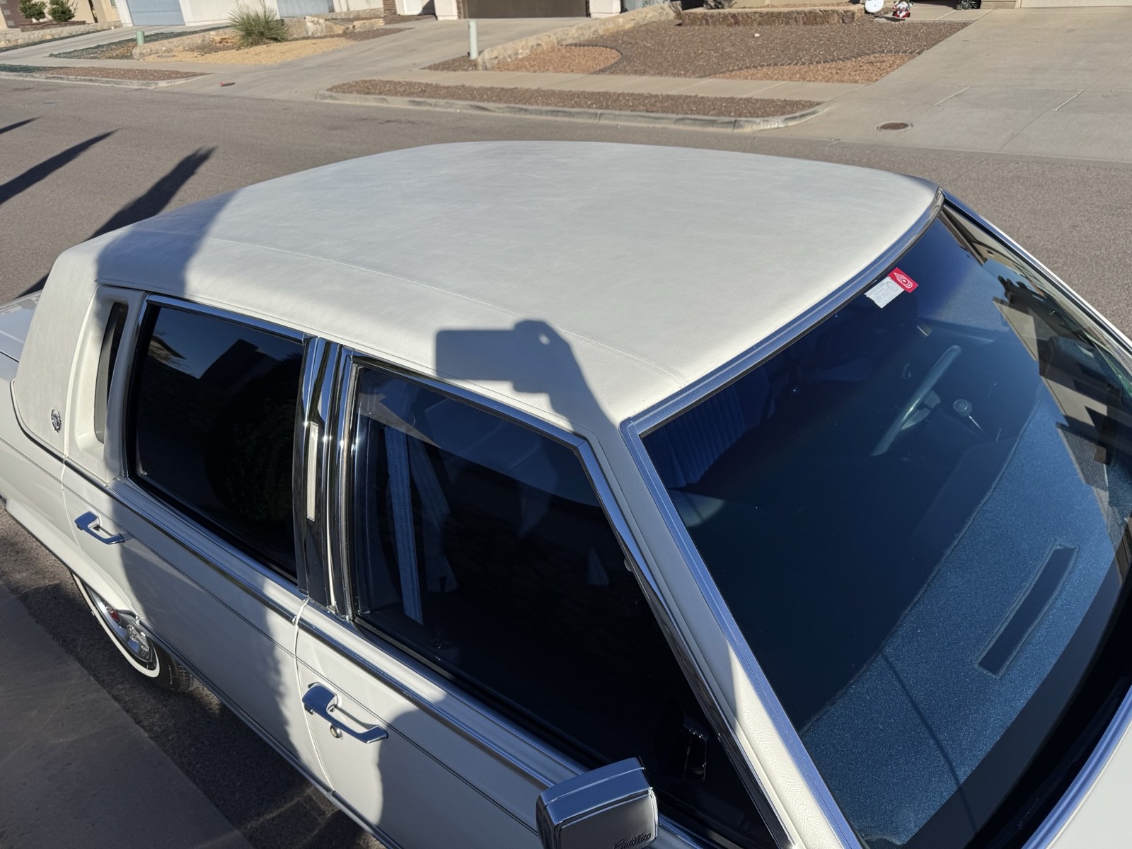 Cadillac-Brougham-1991-Sedan-7