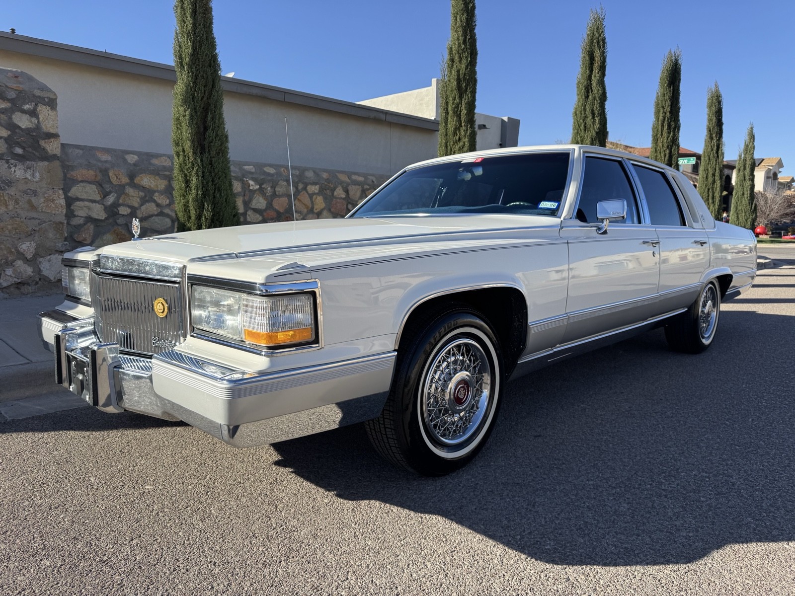 Cadillac Brougham 1991 Sedan