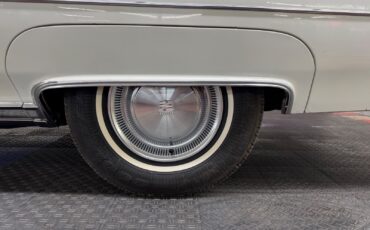 Cadillac-Coupe-DeVille-1975-26