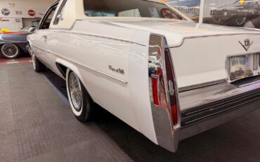 Cadillac-Coupe-DeVille-1979-2-Door-22