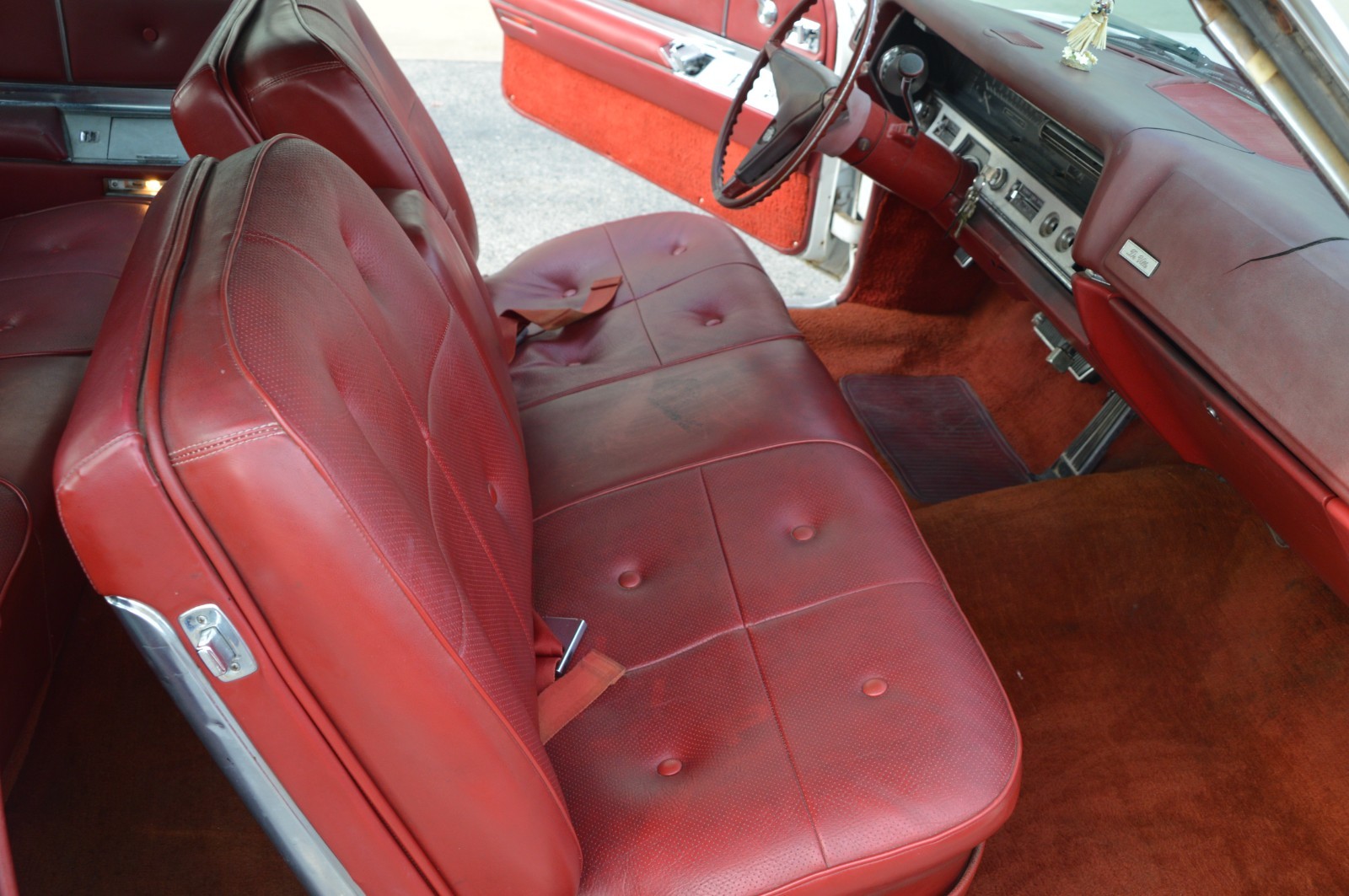 Cadillac-DE-VILLE-1967-Convertible-16