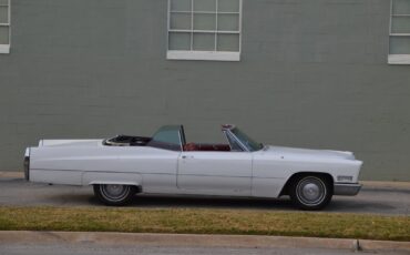 Cadillac-DE-VILLE-1967-Convertible