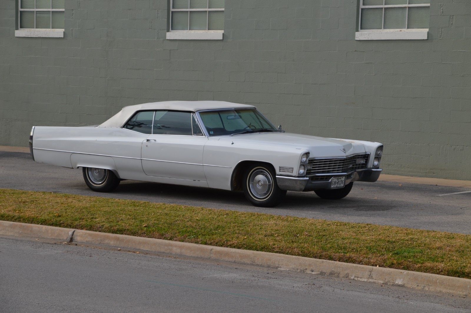 Cadillac-DE-VILLE-1967-Convertible-6