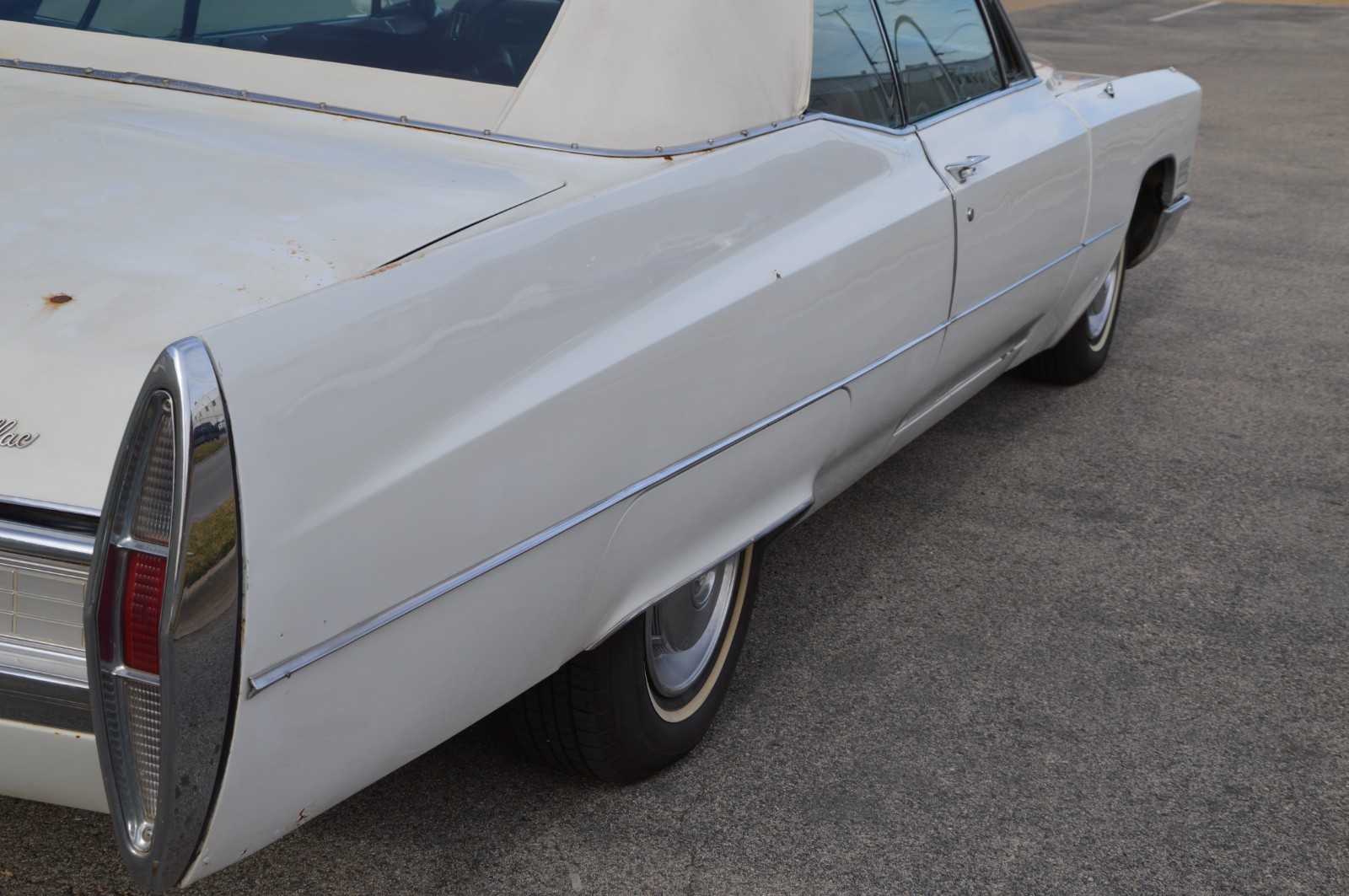 Cadillac-DE-VILLE-1967-Convertible-9