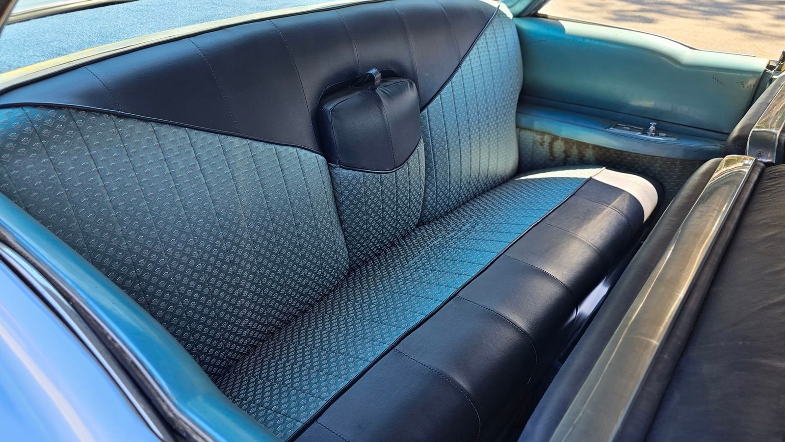 Cadillac-DeVille-1954-Coupe-16