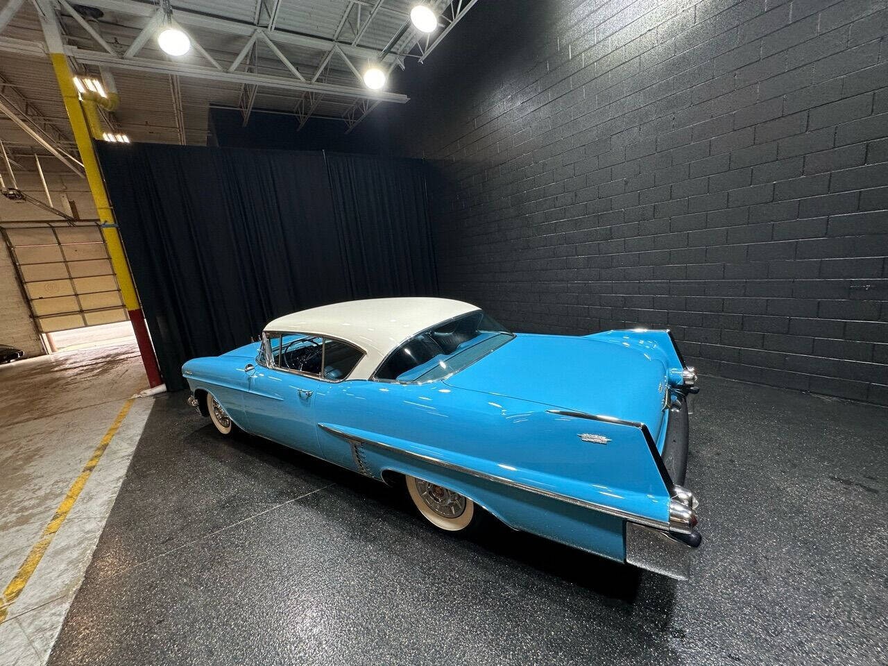 Cadillac-DeVille-1957-Coupe-39