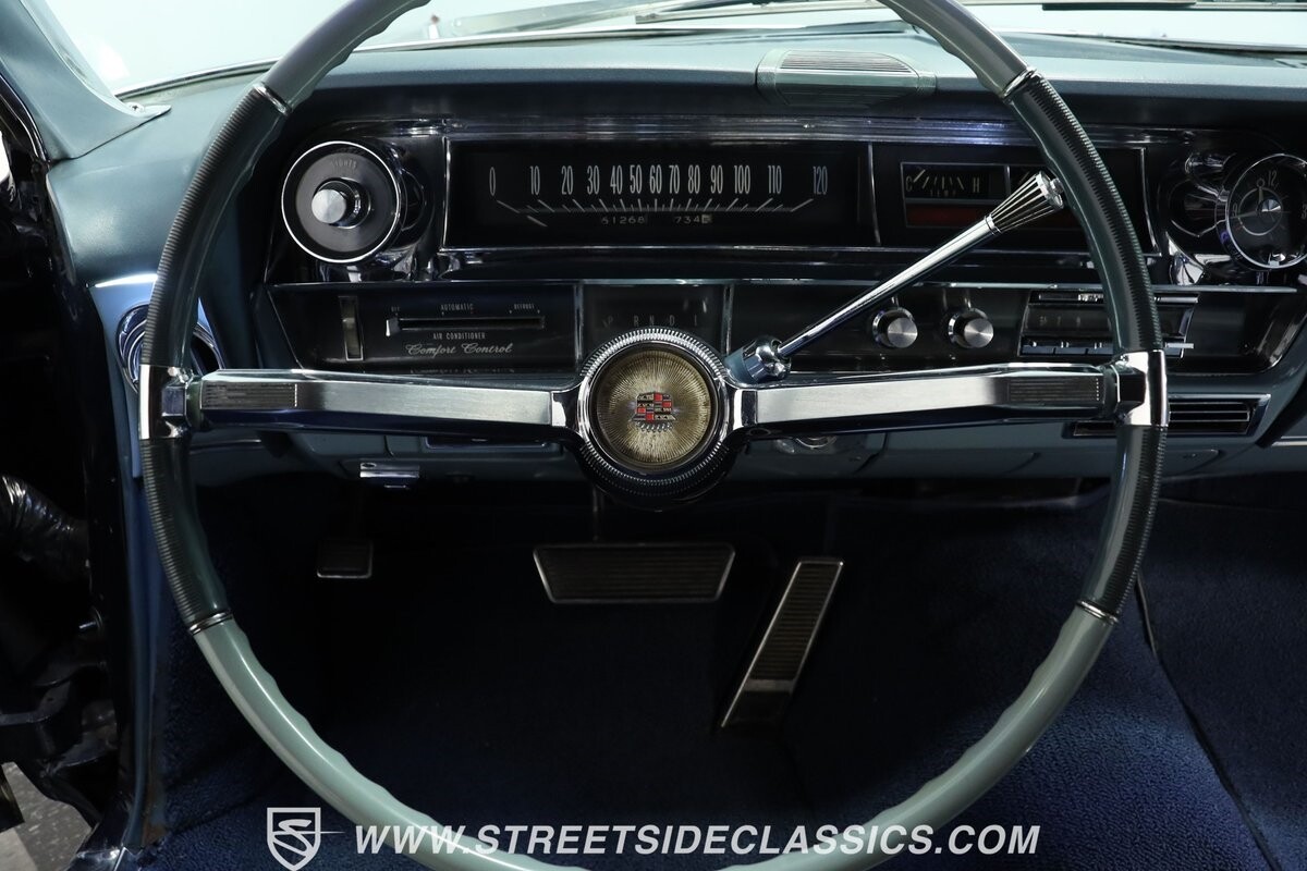 Cadillac-DeVille-1964-Convertible-35