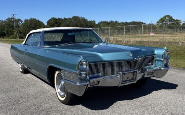 Cadillac-DeVille-1965-Convertible-1