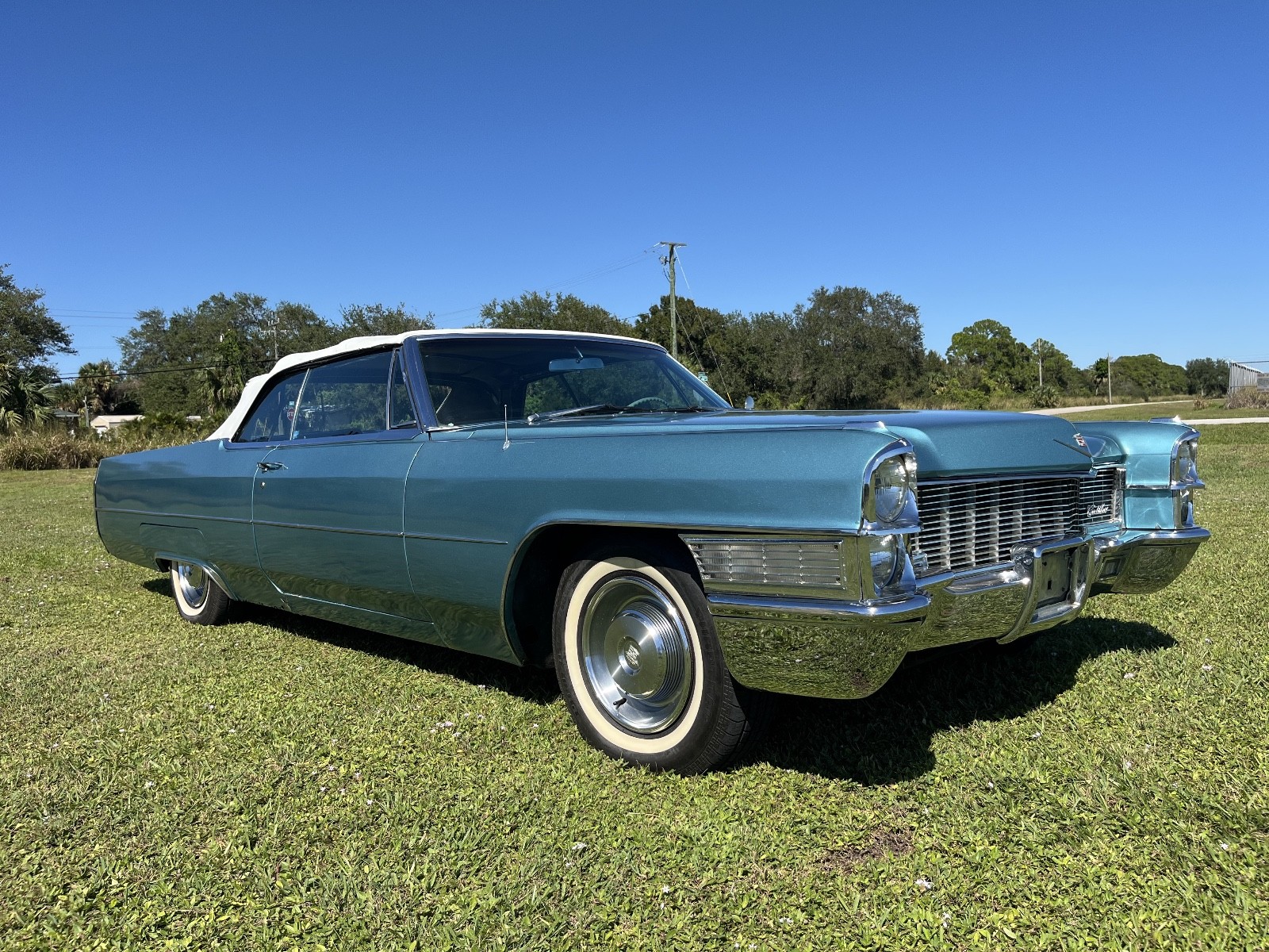 Cadillac-DeVille-1965-Convertible-18