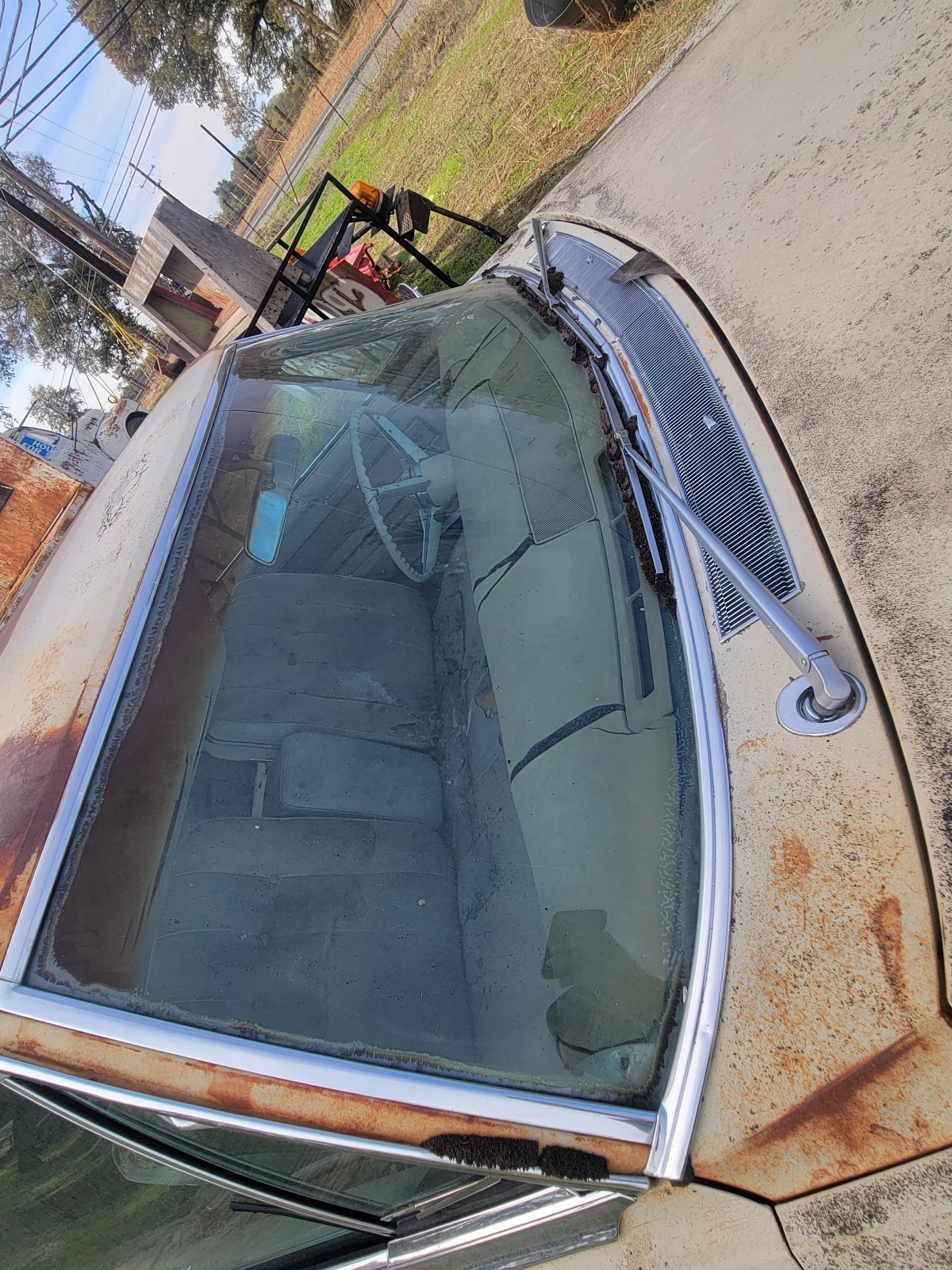 Cadillac-DeVille-1966-13