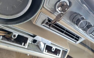 Cadillac-DeVille-1966-19