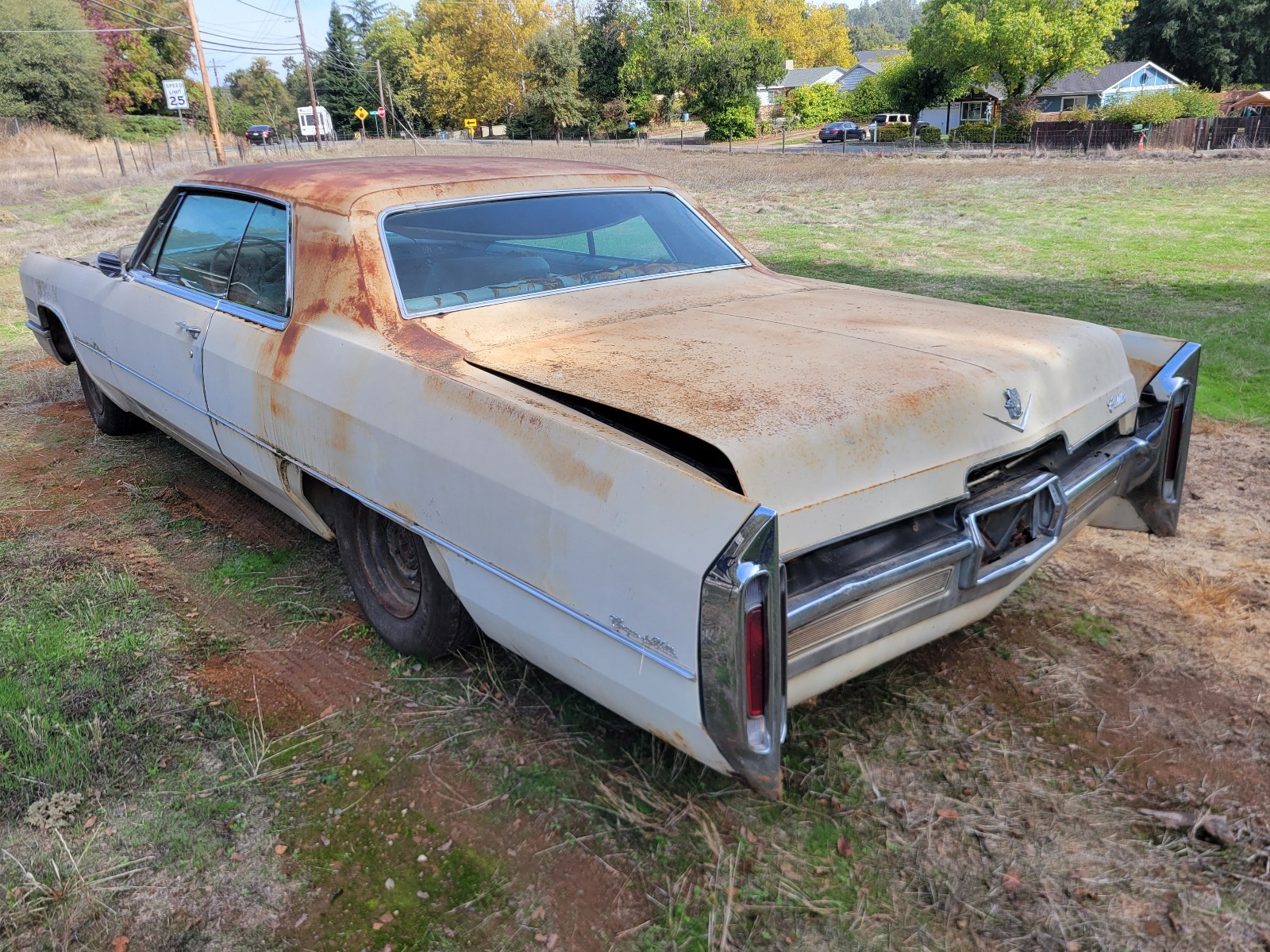 Cadillac-DeVille-1966-4