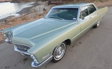 Cadillac-DeVille-1967-Sedan-27