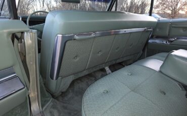 Cadillac-DeVille-1967-Sedan-38