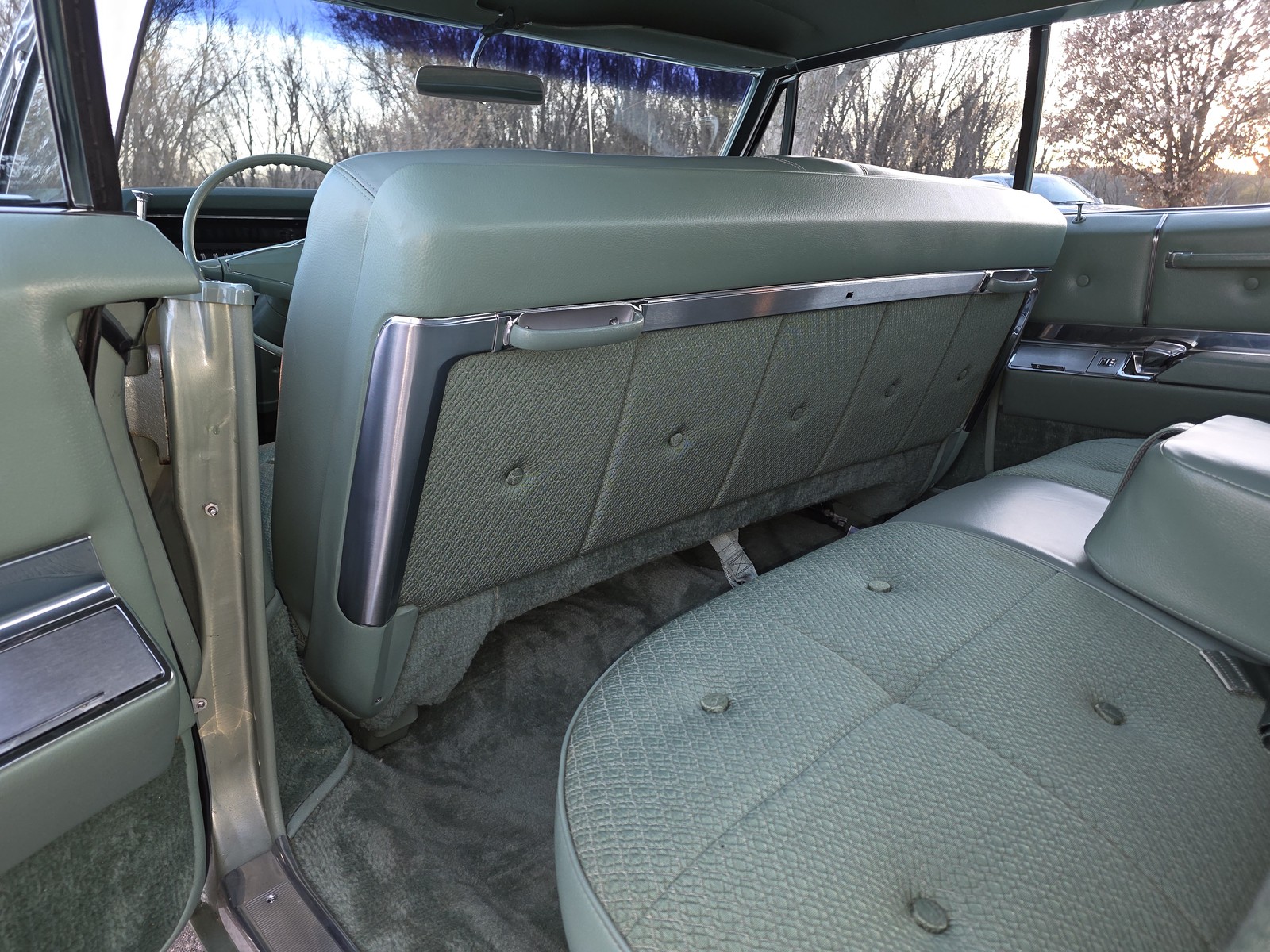 Cadillac-DeVille-1967-Sedan-38