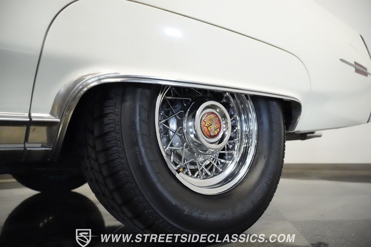 Cadillac-DeVille-1971-Coupe-13