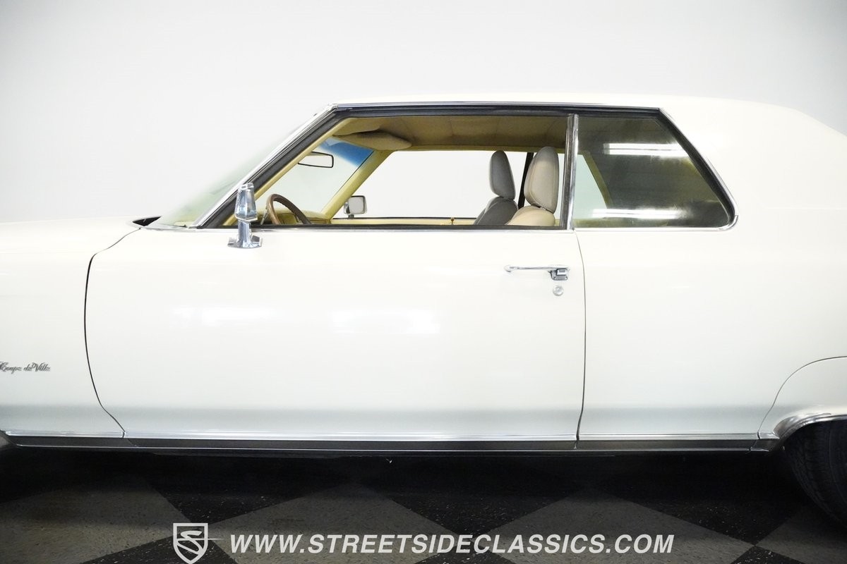 Cadillac-DeVille-1971-Coupe-15