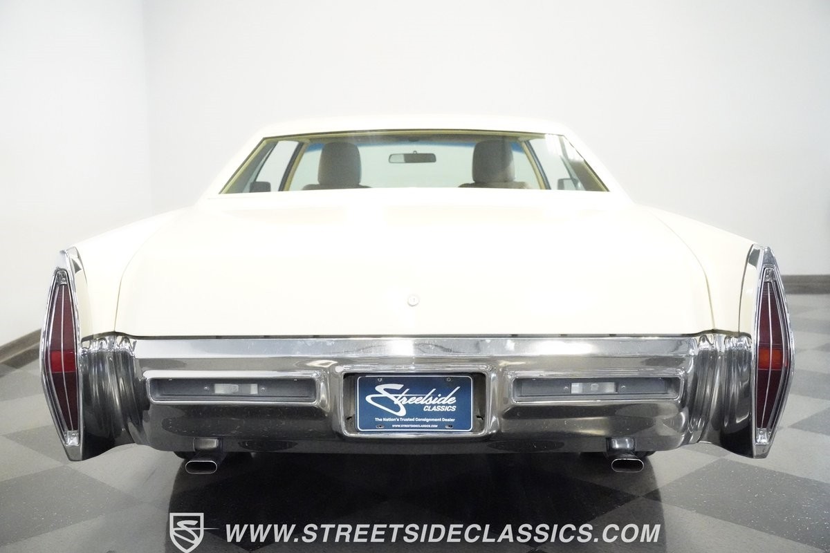 Cadillac-DeVille-1971-Coupe-28