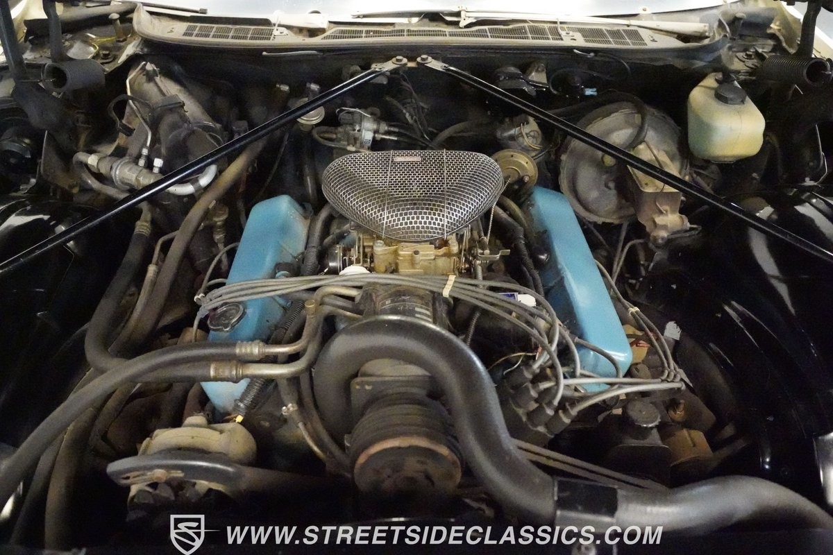 Cadillac-DeVille-1971-Coupe-4