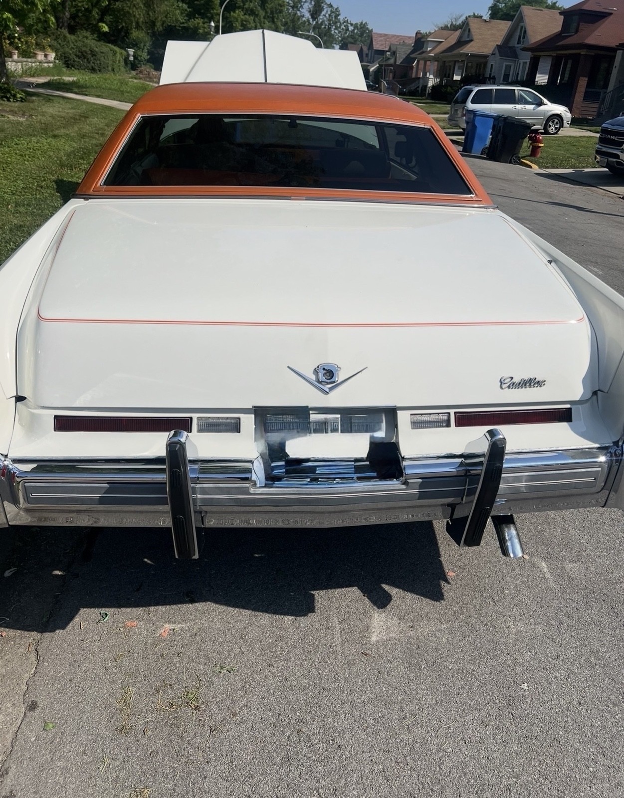 Cadillac-DeVille-1974-Coupe-2