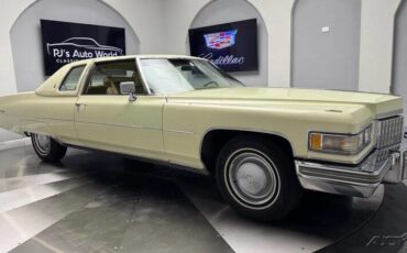 Cadillac-DeVille-1976-10