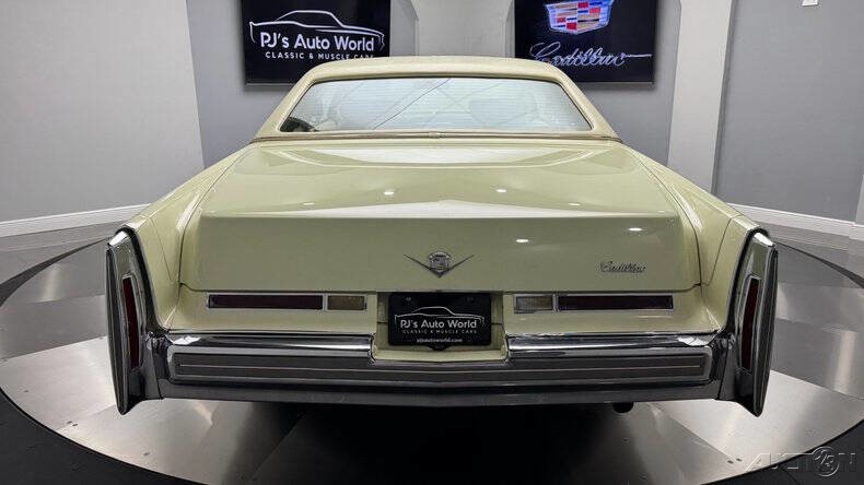 Cadillac-DeVille-1976-17