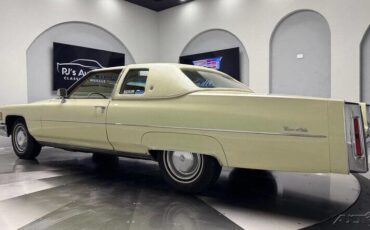 Cadillac-DeVille-1976-20