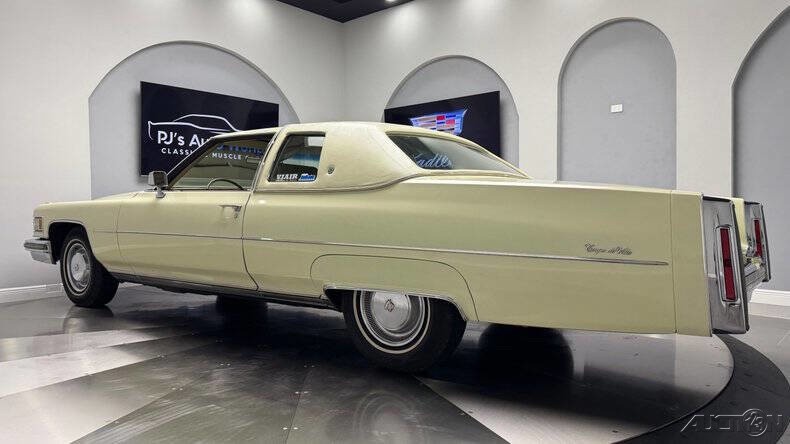 Cadillac-DeVille-1976-20