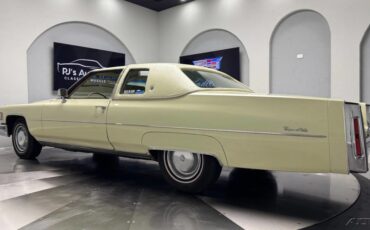 Cadillac-DeVille-1976-20