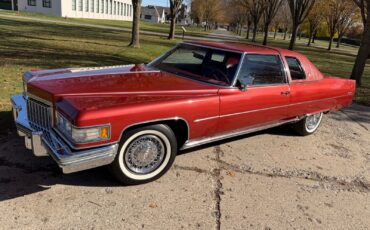 Cadillac-DeVille-1976