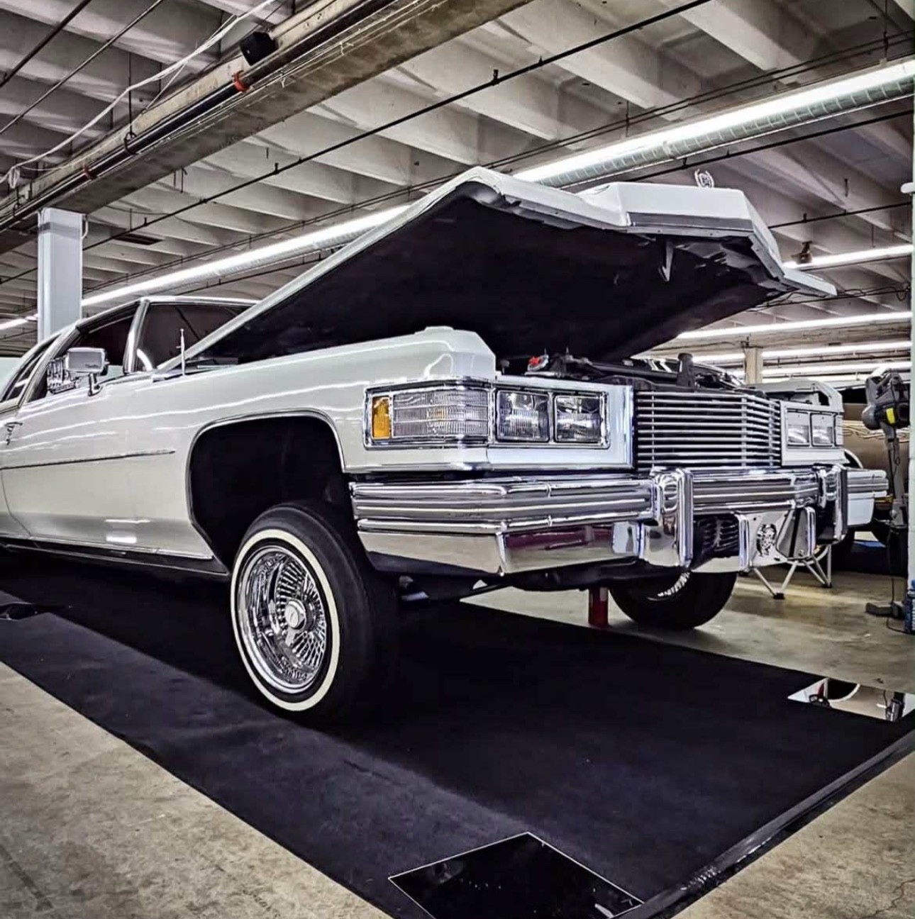 Cadillac DeVille 1976