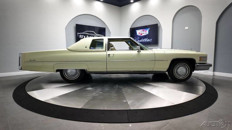 Cadillac-DeVille-1976-4