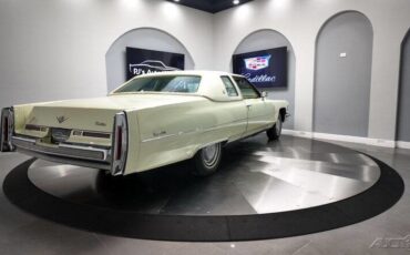 Cadillac-DeVille-1976-6