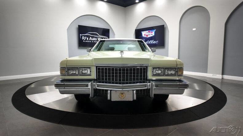 Cadillac-DeVille-1976-7