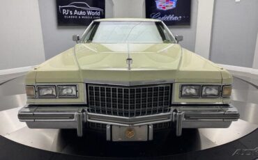 Cadillac-DeVille-1976-9