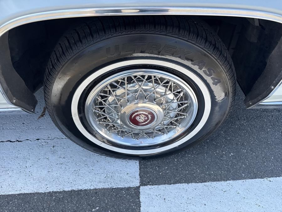 Cadillac-DeVille-1989-Sedan-11