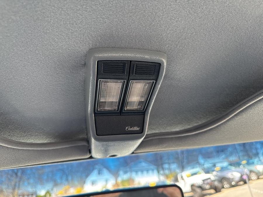 Cadillac-DeVille-1989-Sedan-19