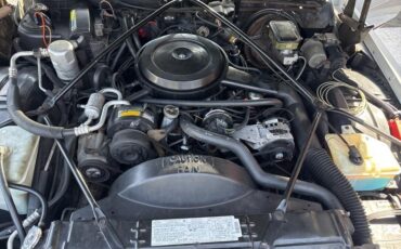 Cadillac-DeVille-1989-Sedan-21