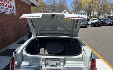 Cadillac-DeVille-1989-Sedan-22