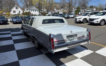 Cadillac-DeVille-1989-Sedan-3