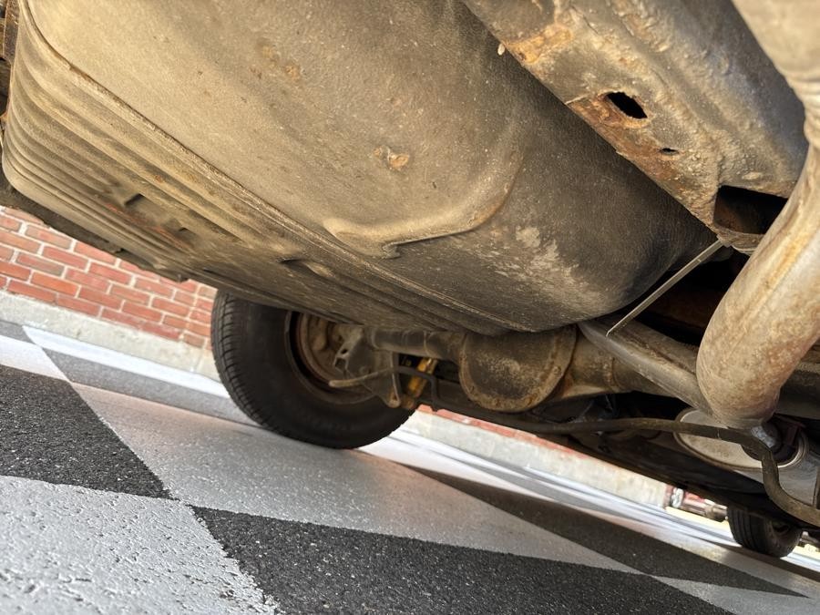 Cadillac-DeVille-1989-Sedan-30