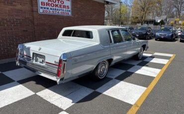 Cadillac-DeVille-1989-Sedan-4