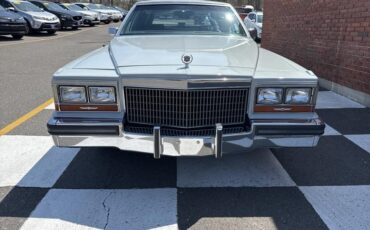 Cadillac-DeVille-1989-Sedan-5