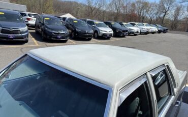 Cadillac-DeVille-1989-Sedan-8