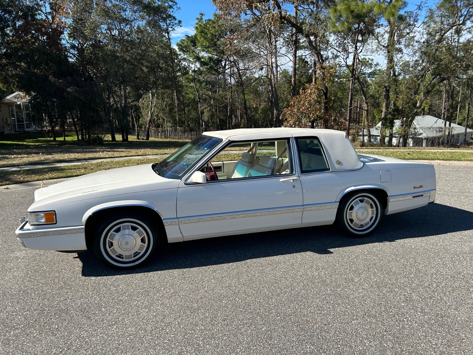 Cadillac-DeVille-1992-Coupe-24