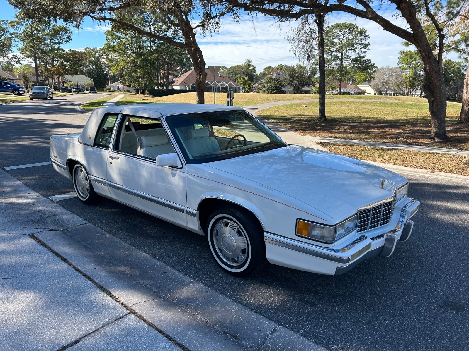 Cadillac-DeVille-1992-Coupe-30