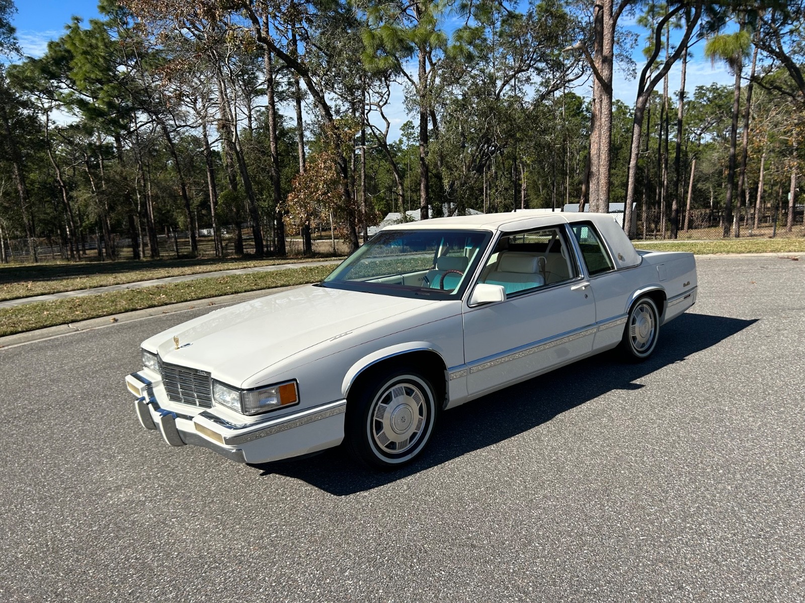 Cadillac-DeVille-1992-Coupe-35