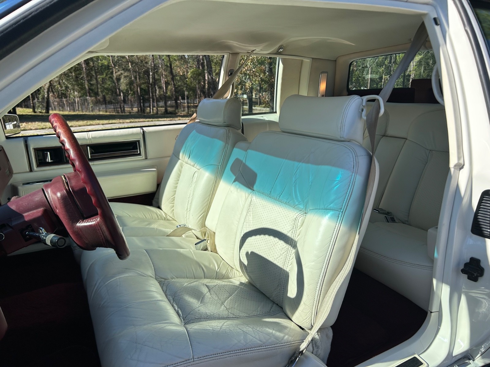 Cadillac-DeVille-1992-Coupe-9